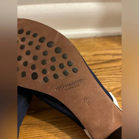 Donald J. Pliner Black Open-Toe Sandals - Picture 4 of 6